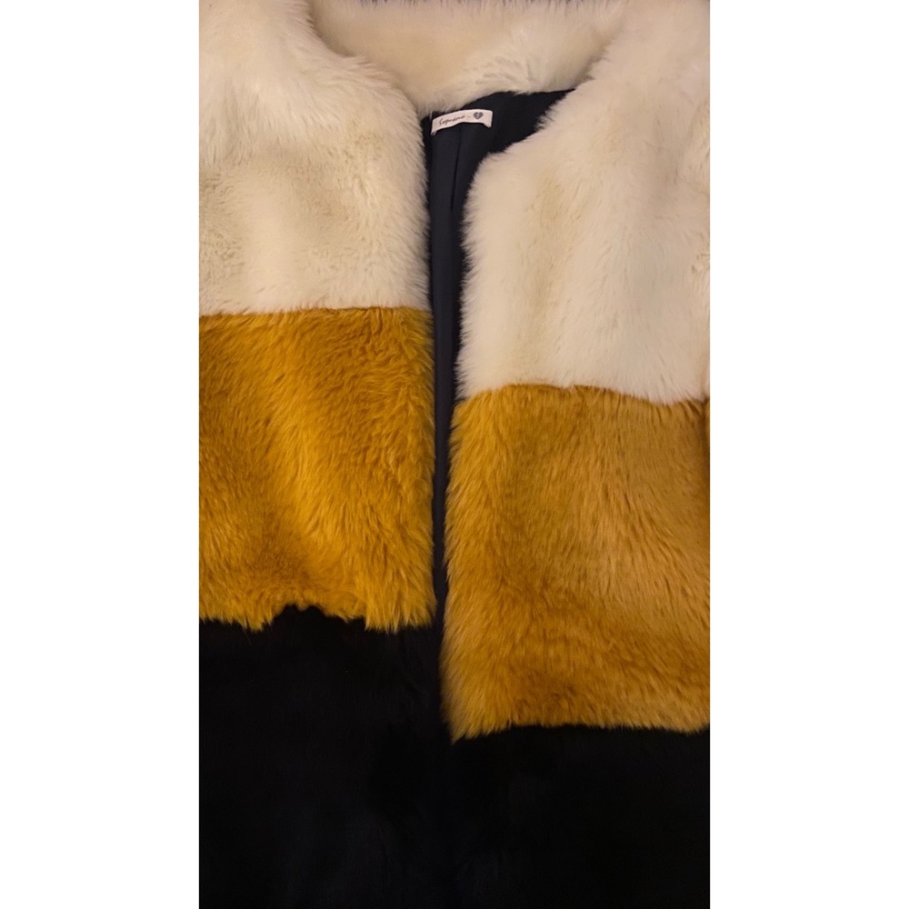 Fur Jacket - Picture 6 of 9